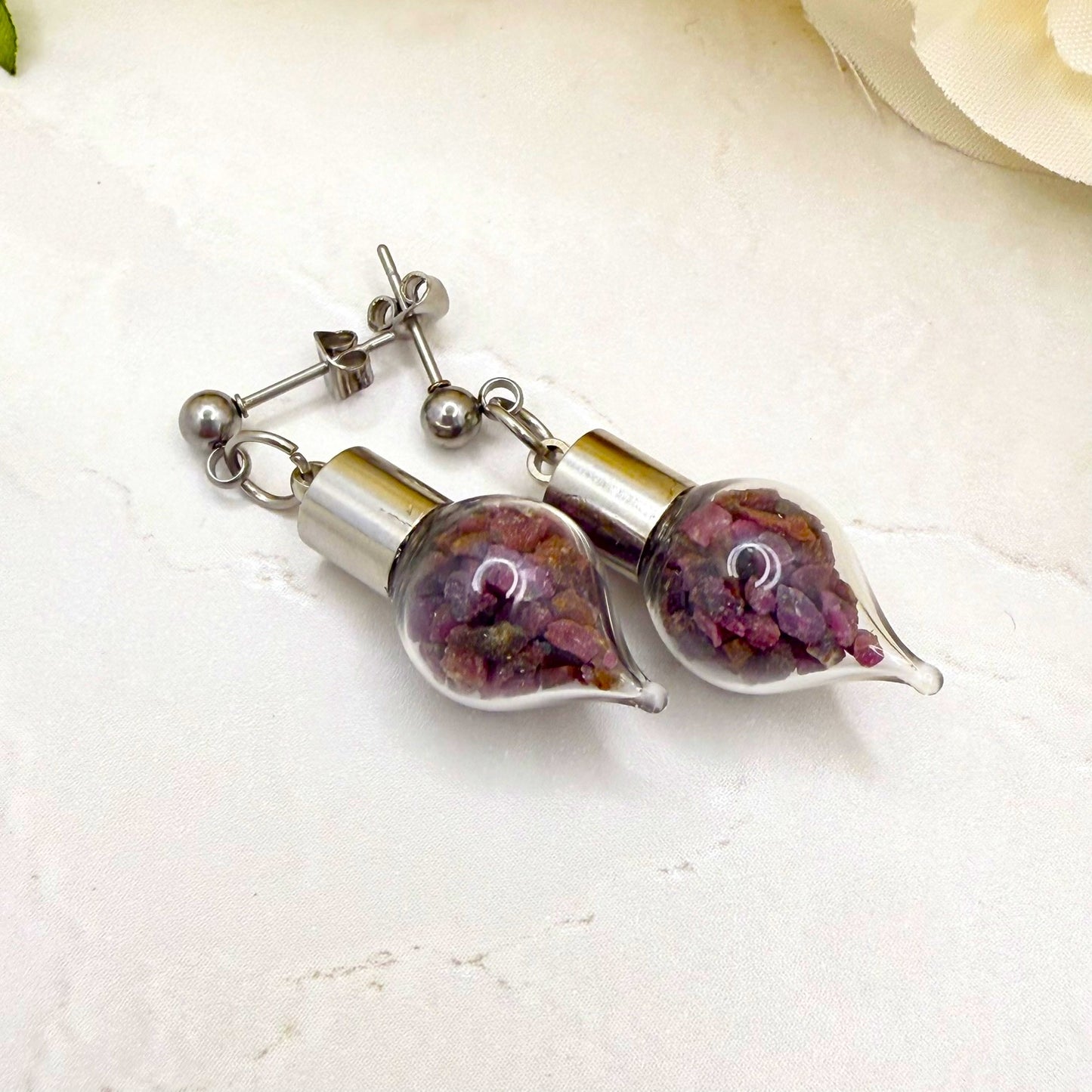 Luxury 40th Anniversary Jewellery Set – Pendant & Earrings with Natural Raw Ruby Chips | Elegant Ruby Gift for Her